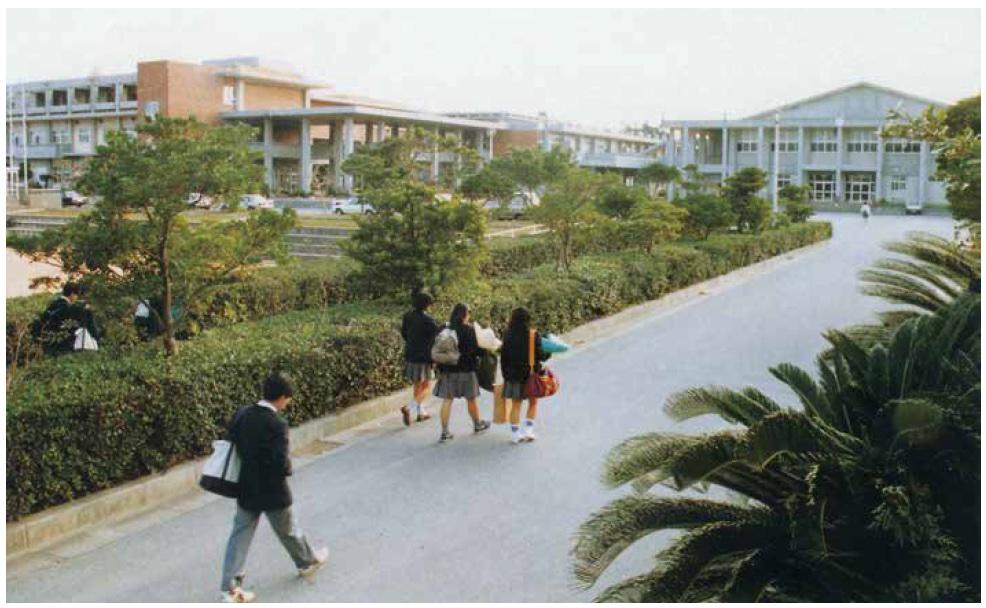 1984(昭和59)年4月 嘉手納高等学校開校